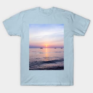 Tioman Island waves T-Shirt